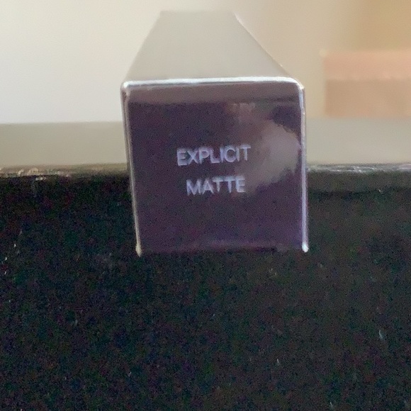 Kevyn Aucoin Unforgettable Lipstick in Explicit Matte - Picture 2 of 3